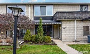 8272 Karam Boulevard, Warren, MI 48093