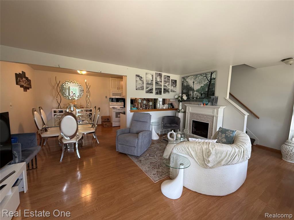 2768 Glenbridge Court, Ann Arbor, MI 48104 — Photo 3
