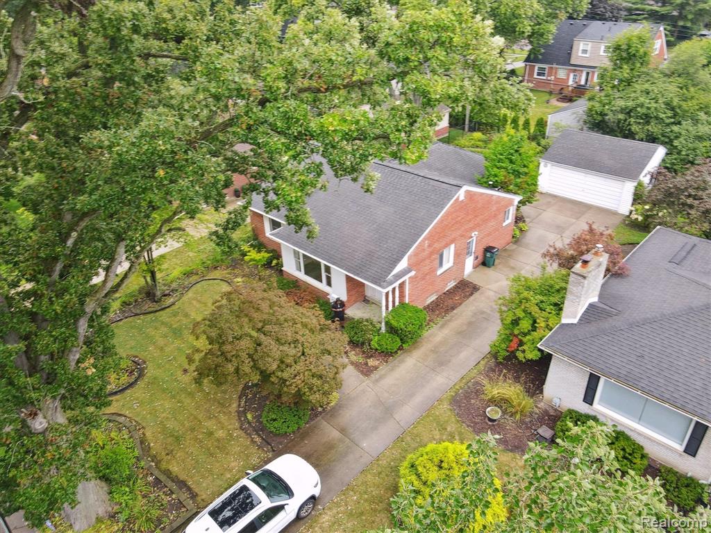 18870 Beverly Road, Beverly Hills, MI 48025 — Photo 43