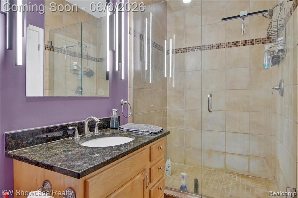6220 Whispering Meadows Drive, White Lake, MI 48383 — Photo 24
