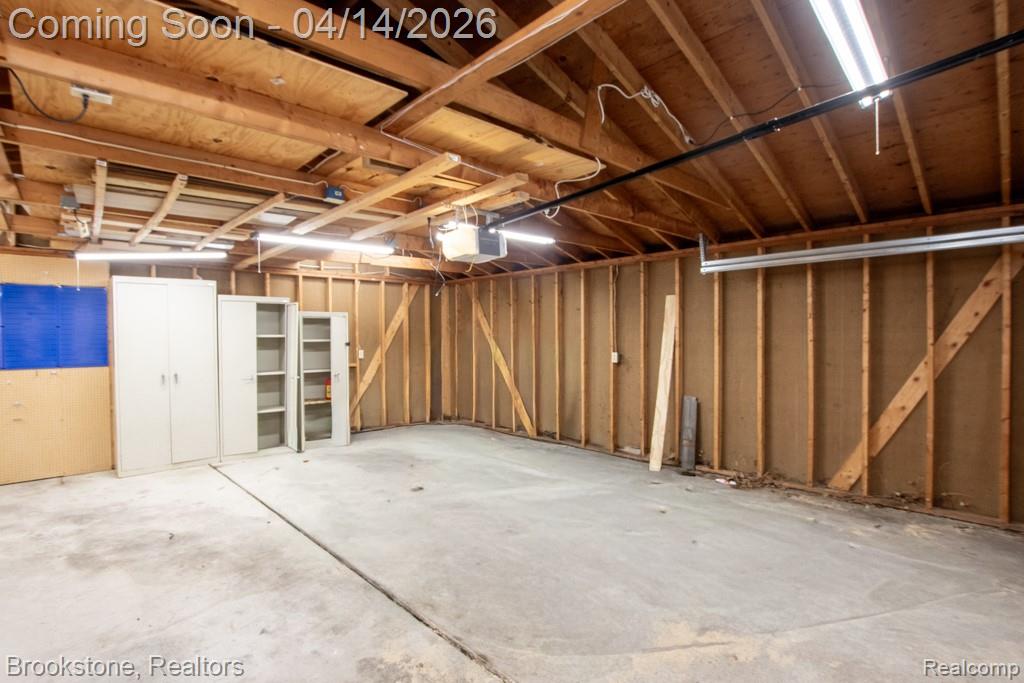 29242 Shirley Avenue, Madison Heights, MI 48071 — Photo 35