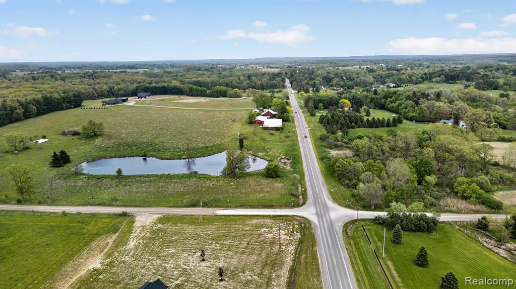 8103 Baldwin Road, Goodrich Vlg, MI — Photo 18
