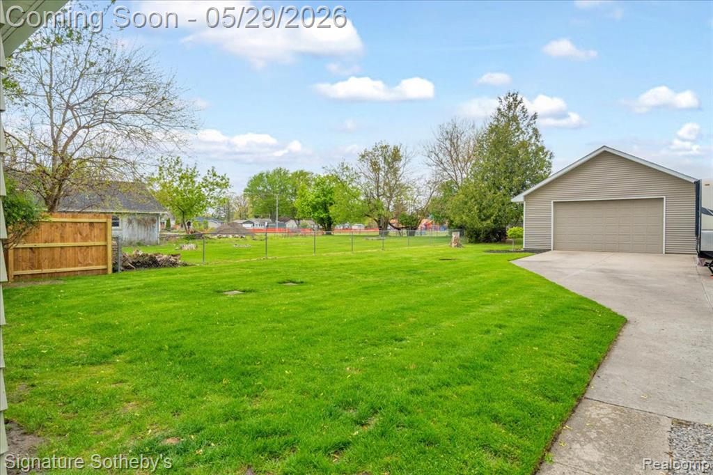 536 Wood Street, Fenton, MI 48430 — Photo 18