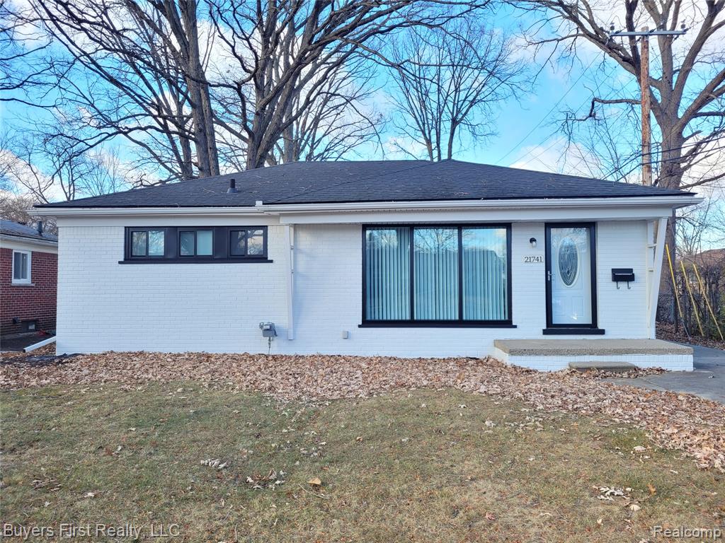 21741 Church Street, Oak Park, MI 48237