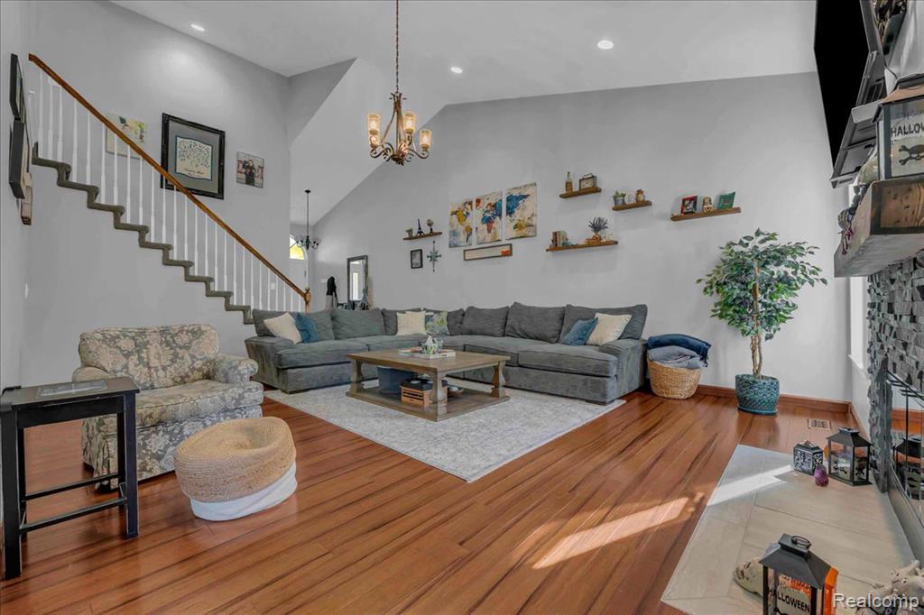 8159 Pickering Place, Westland, MI — Photo 9