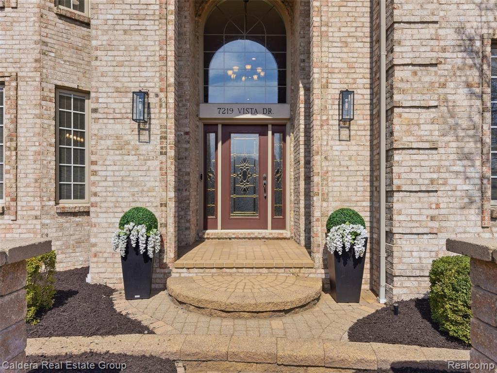 7219 Vista Drive, Shelby Twp, MI 48316 — Photo 7