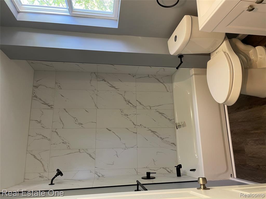 18475 Hazelwood Street, Roseville, MI 48066 — Photo 23