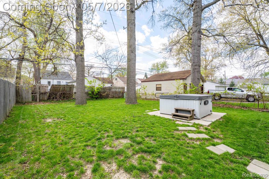 23785 Davey Avenue, Hazel Park, MI 48030 — Photo 38