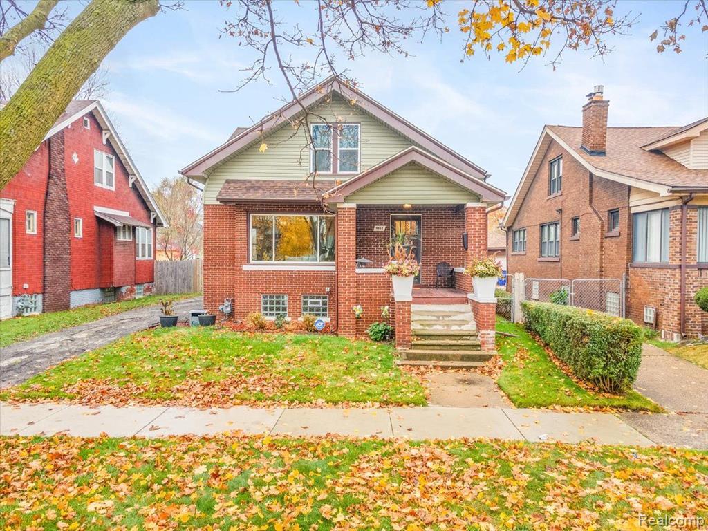 4469 BENITEAU Street, Detroit, MI 48214 — Photo 2