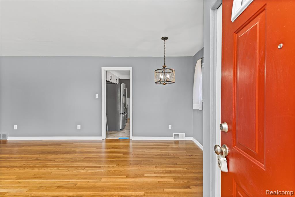 5201 Arden Avenue, Warren, MI 48092 — Photo 4