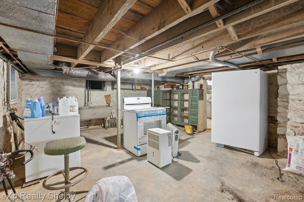 8433 W SANILAC Road, Vassar, MI 48768 — Photo 26