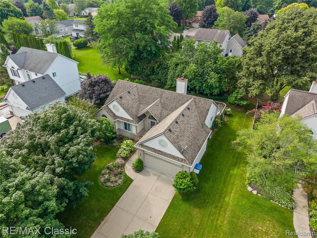 7671 Vamoco Drive, Waterford, MI 48327 — Photo 29