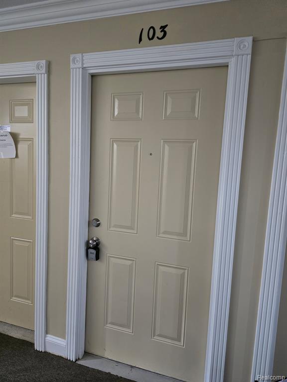 45270 KEDING Street, 103, Utica, MI 48317 — Photo 16