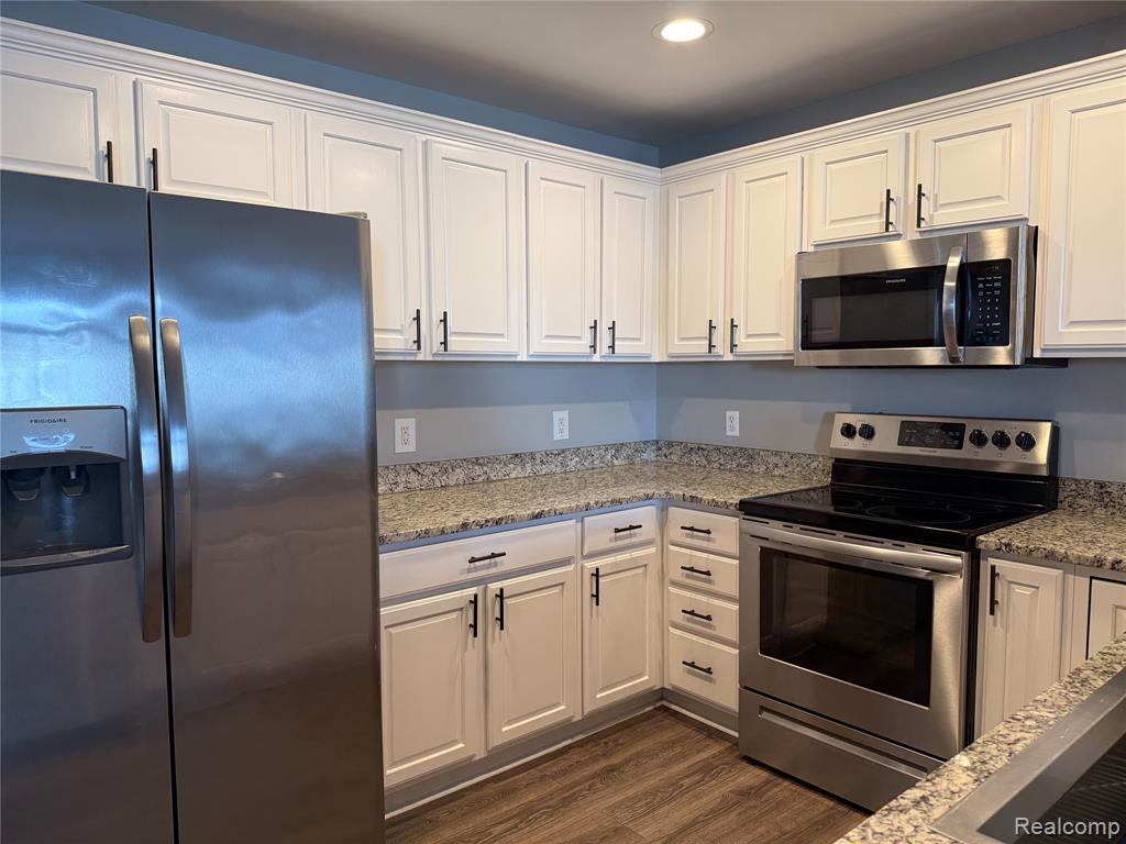 5609 Acorn Lane, Sterling Heights, MI 48314 — Photo 5