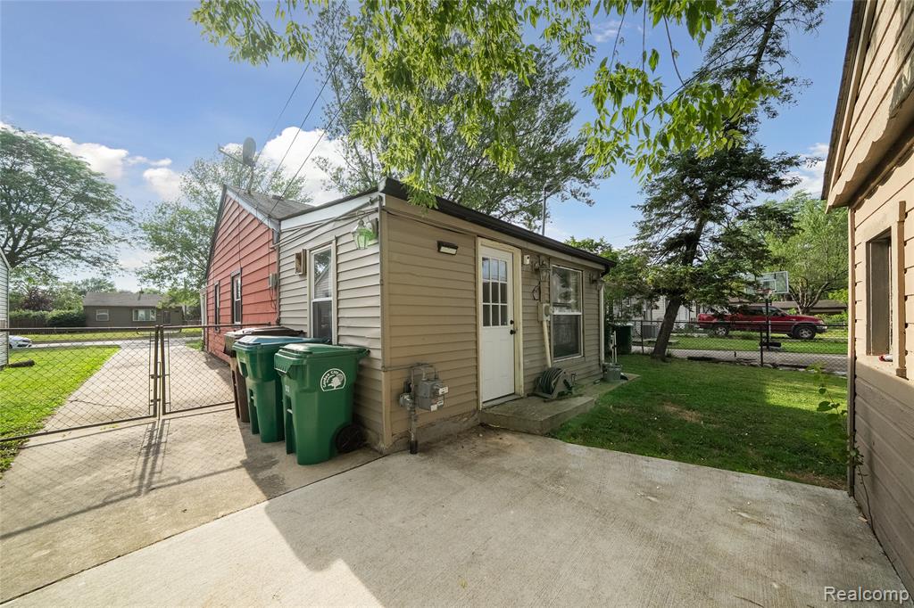 6018 Harrison Street, Garden City, MI — Photo 29