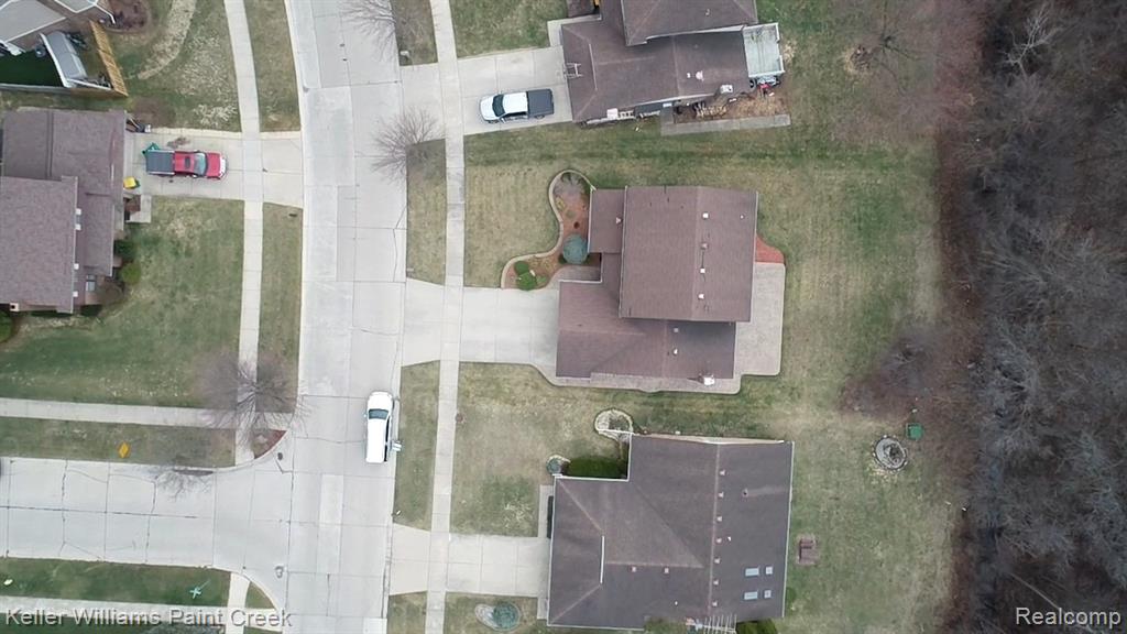 19170 Dawnshire Drive, Brownstown, MI 48193 — Photo 49