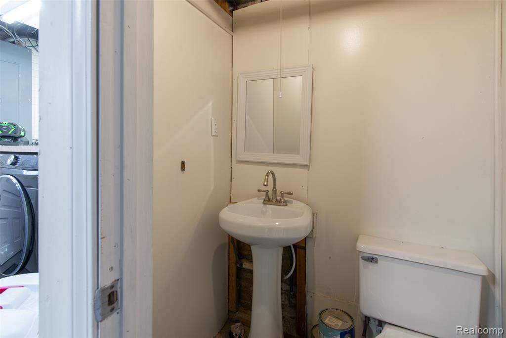 22 Edison Street, Detroit, MI 48202 — Photo 44