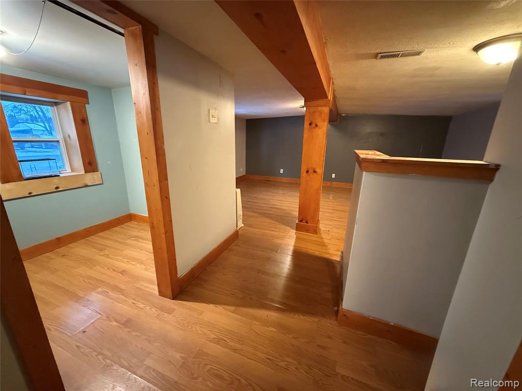 609 S Wood Street, Chesaning, MI 48616 — Photo 11