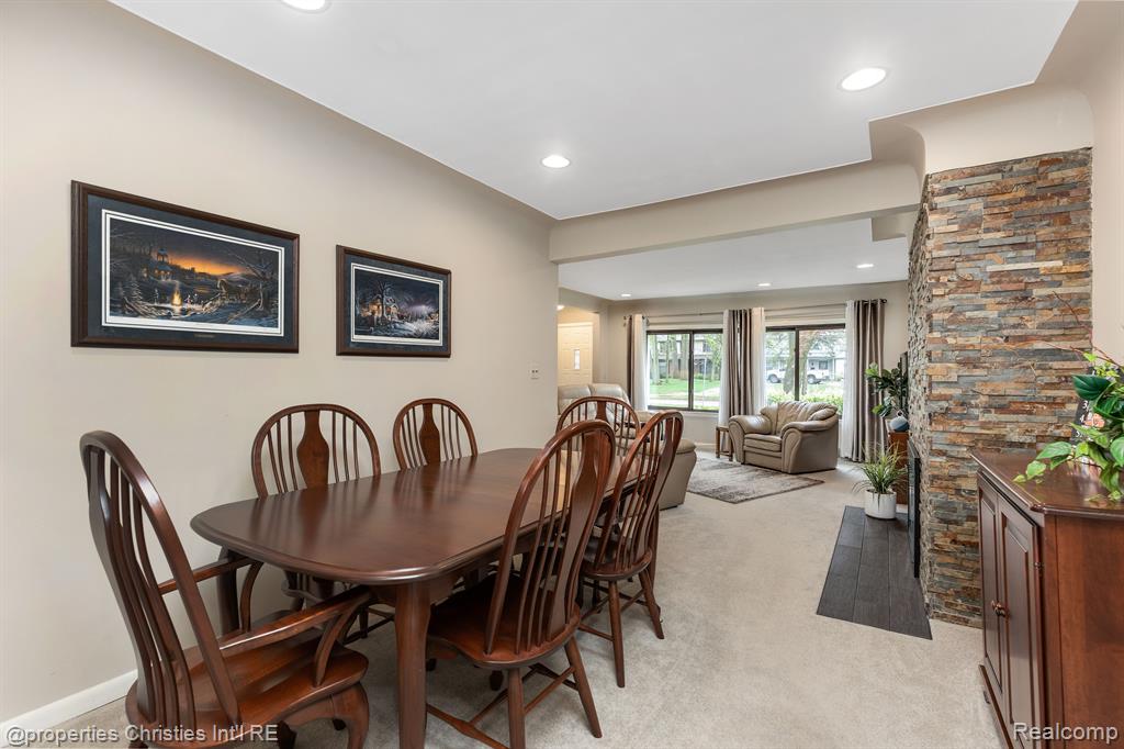 708 MOUNT VERNON Boulevard, Royal Oak, MI 48073 — Photo 12