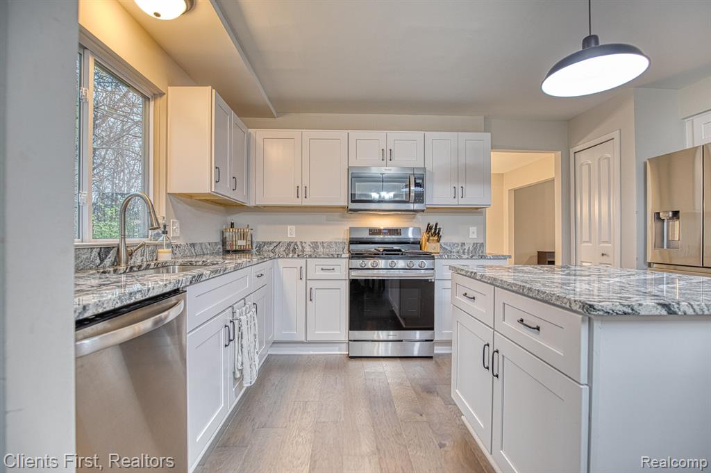 42103 WOODCREEK Lane, Canton, MI 48188 — Photo 13