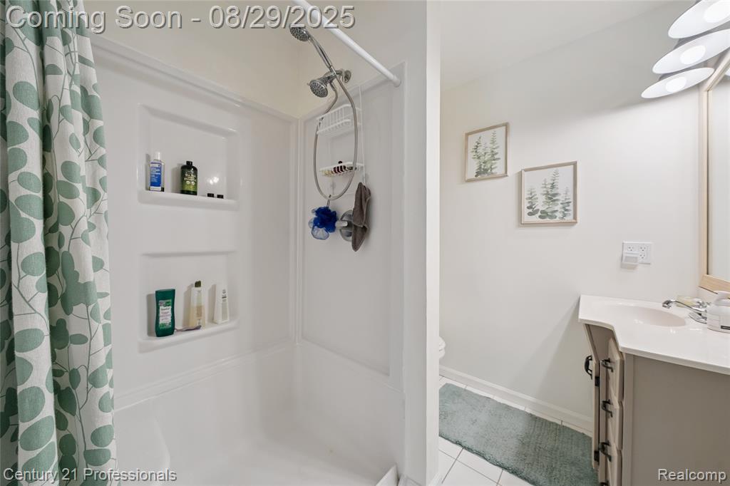 5455 Westview Road, Clarkston, MI — Photo 23