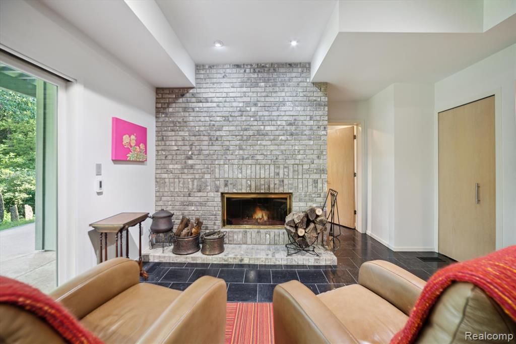 2172 Anns Way, Ann Arbor, MI 48105 — Photo 36