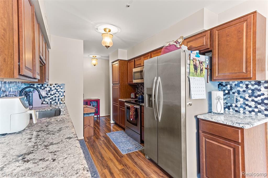 1921 Vine Way Dr, 41, Canton, MI 48188 — Photo 9