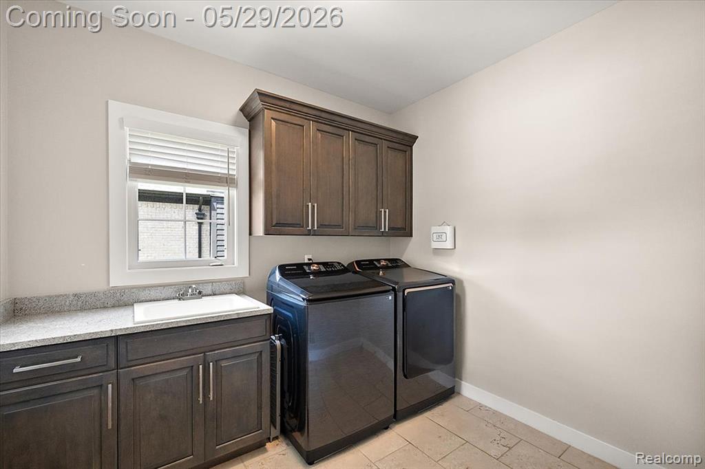 7659 Crimson Court, Utica, MI 48316 — Photo 18