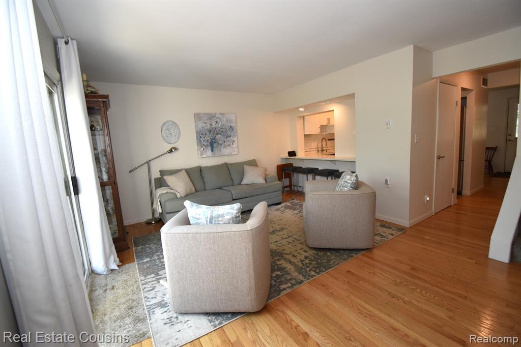 7230 BLUEWATER Drive, 130, Clarkston, MI 48348 — Photo 10