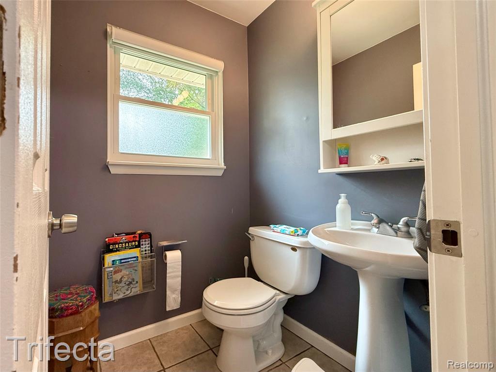 47555 Dequindre Road, Rochester Hills, MI 48307 — Photo 20