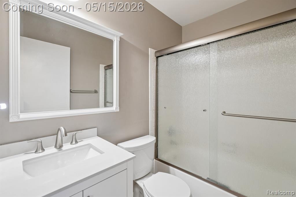 44 Stratford Lane, Rochester Hills, MI 48309 — Photo 20