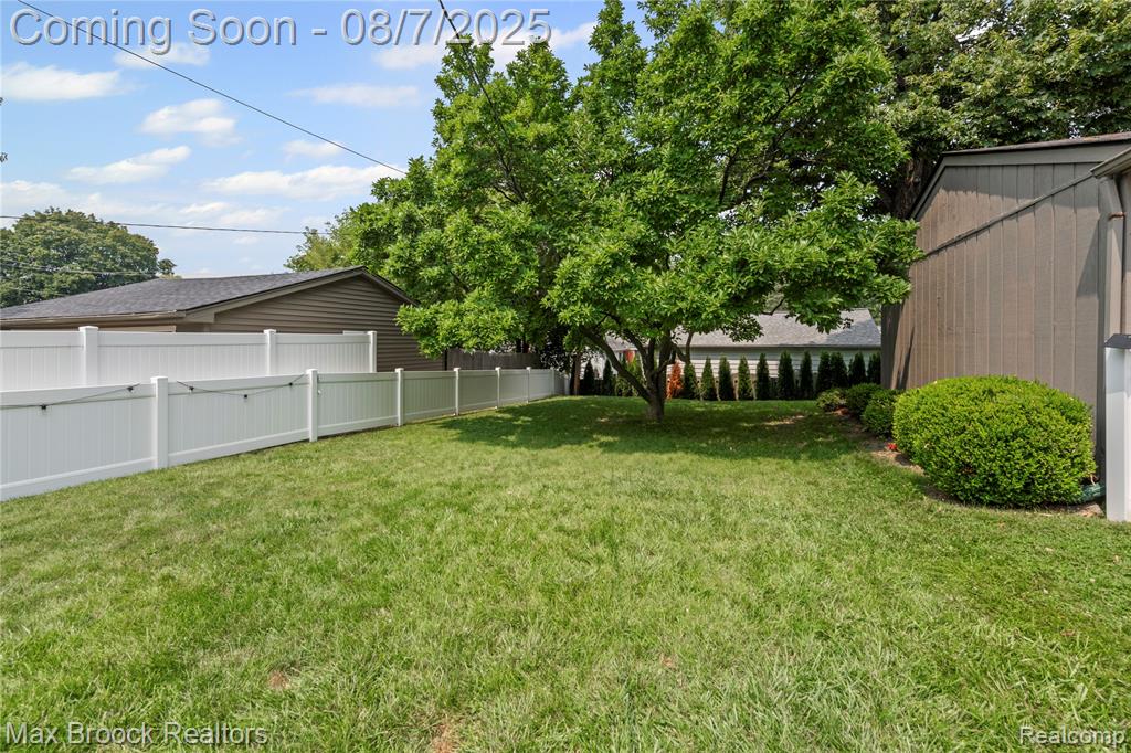 437 Meadow Lane, Rochester, MI 48307 — Photo 26