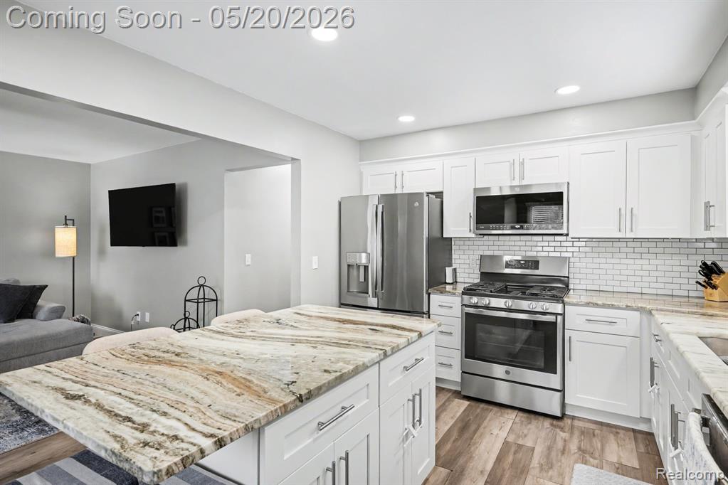 614 Gardenia Avenue, Royal Oak, MI 48067 — Photo 8