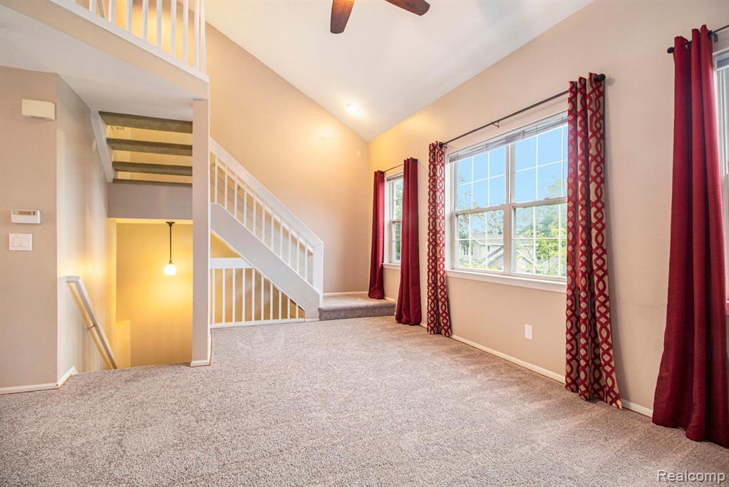 131 W KENILWORTH Avenue, Royal Oak, MI 48067 — Photo 6