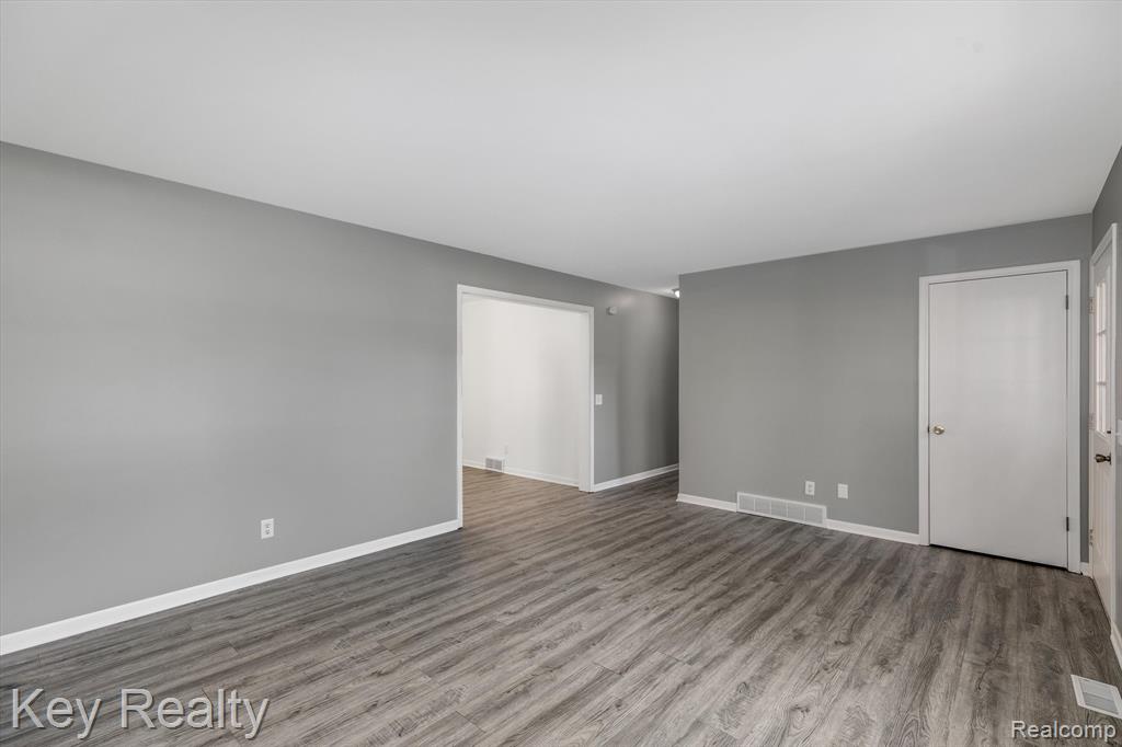 12542 SPICER Street, Carleton, MI 48117 — Photo 11