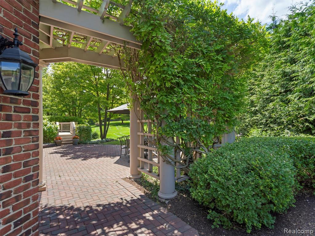 4732 Goodison Place Drive, Rochester, MI 48306 — Photo 33