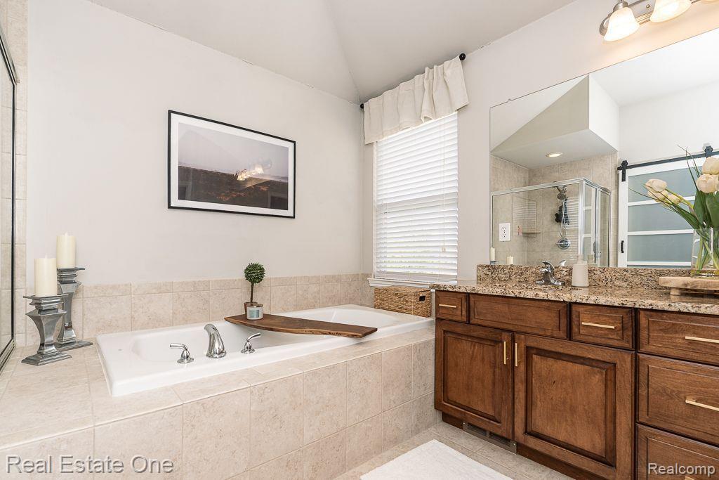 648 MELROSE, Oakland, MI — Photo 32