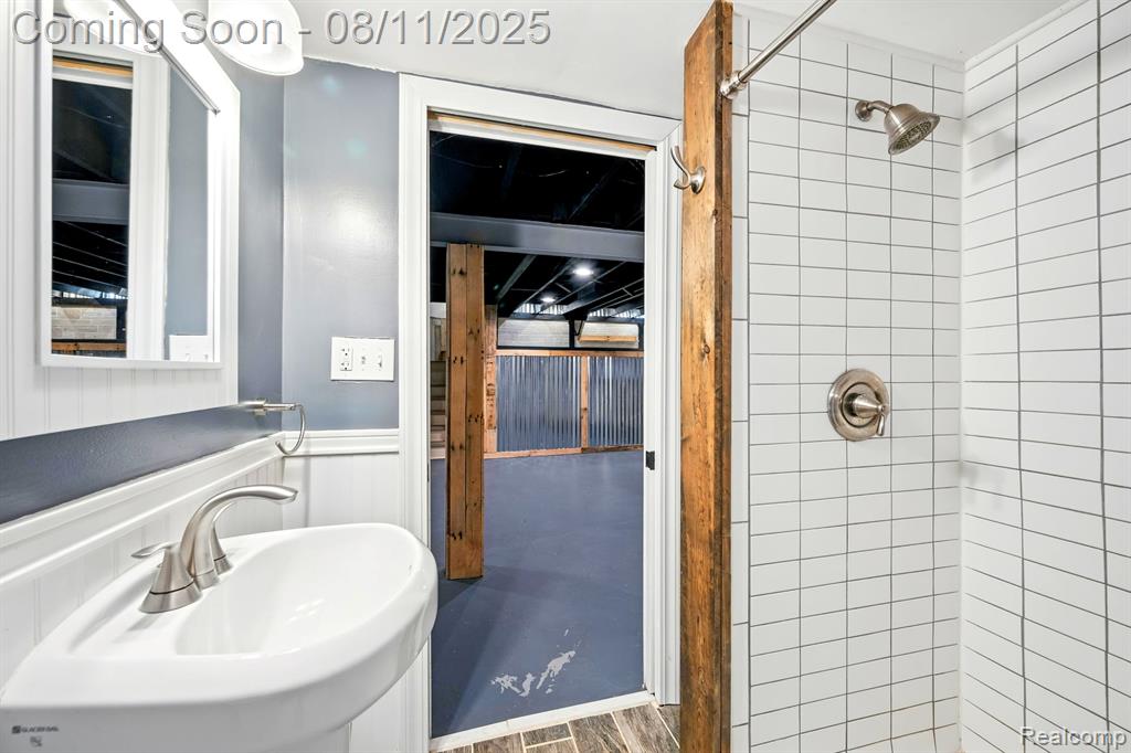 5021 Lakeborn Drive, White Lake, MI 48383 — Photo 10