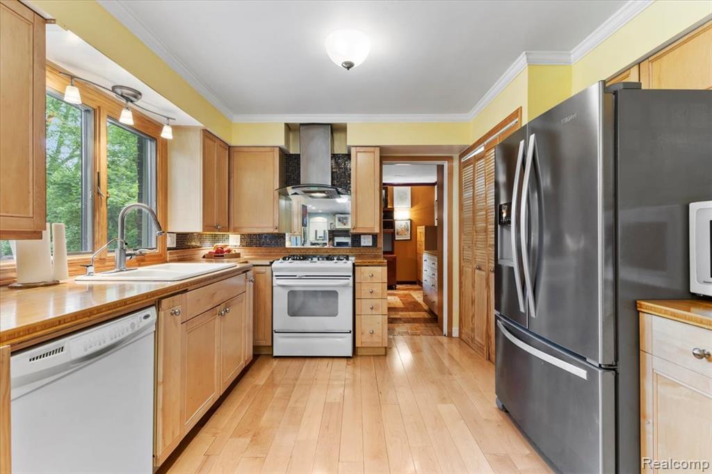 4824 Quarton Road, Bloomfield Hills, MI 48302 — Photo 17