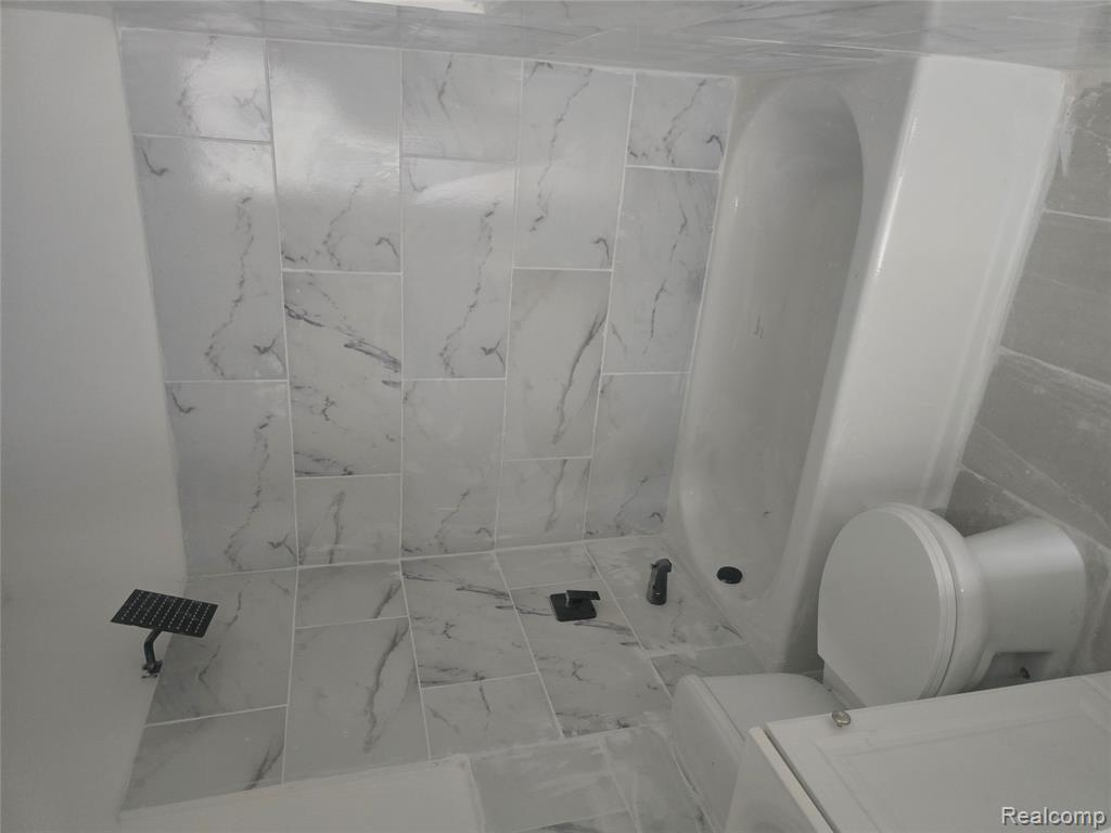 6027 Charles Street, Hamtramck, MI 48212 — Photo 15