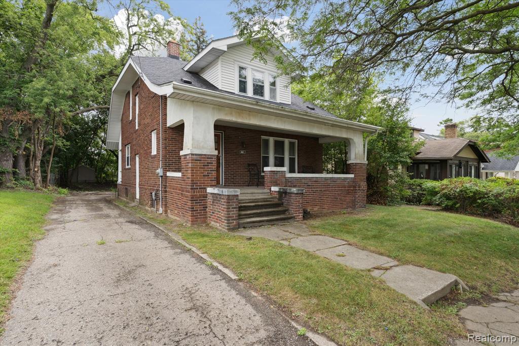 718 N Chevrolet Avenue, Flint, MI 48504 — front exterior