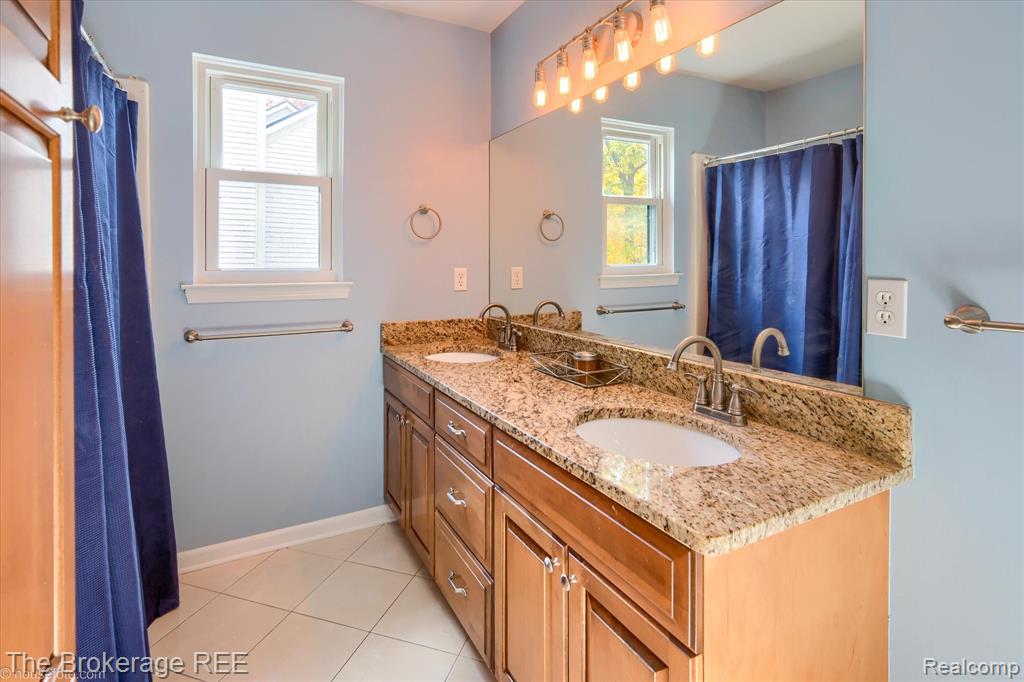 5239 Farmridge Lane, Grand Blanc, MI 48439 — Photo 64