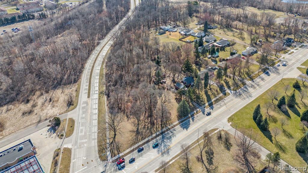 405 W WALTON Boulevard, Pontiac, MI 48340 — Photo 3