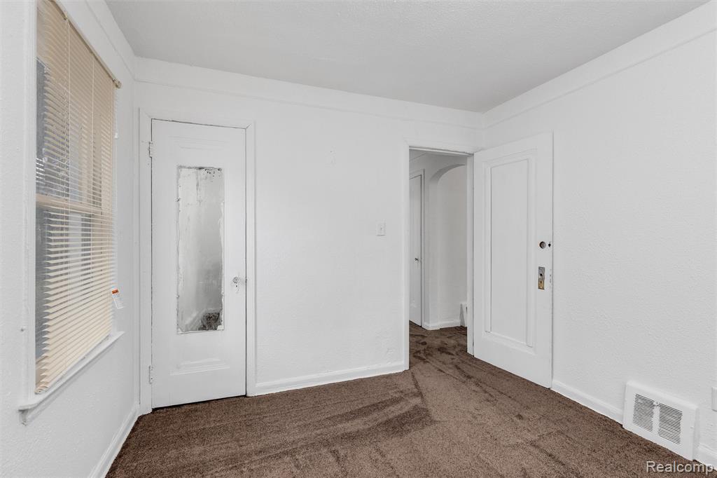 12244 Woodmont Avenue, Detroit, MI 48227 — Photo 9