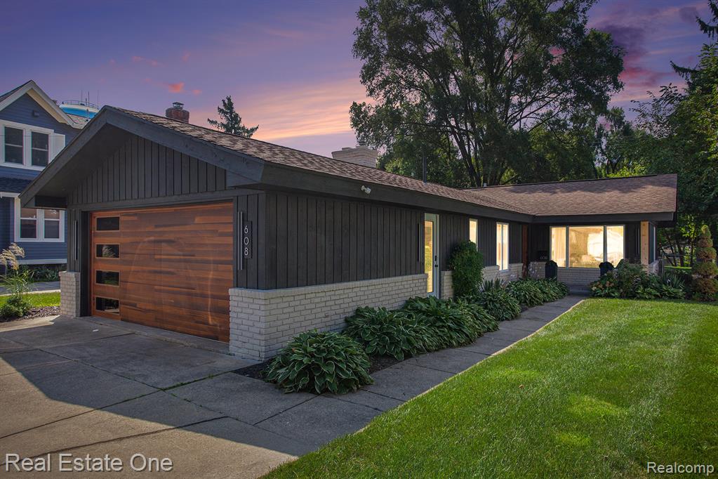 608 Parkdale, Rochester, MI 48307 — front exterior
