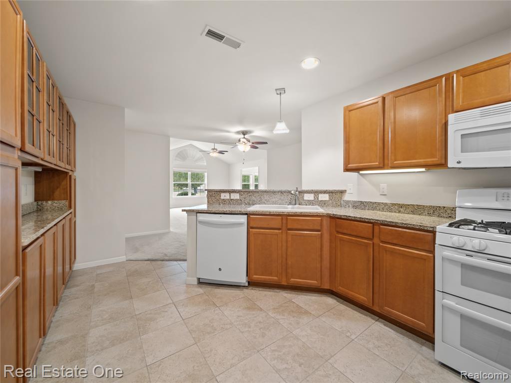 36016 Abbey Drive, Westland, MI — Photo 10