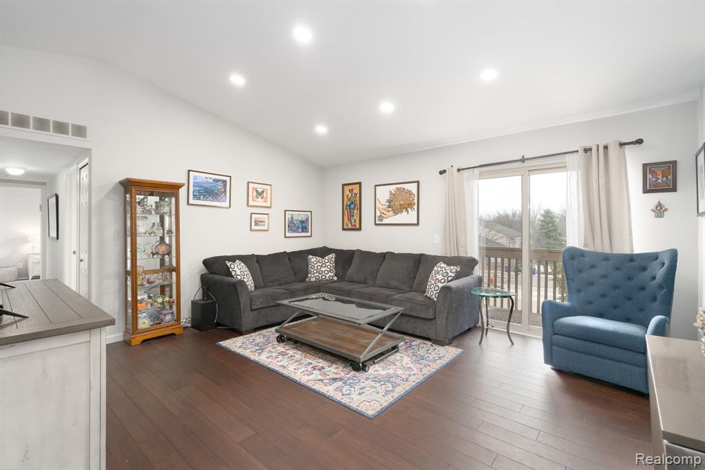 3019 Forest Creek Court, Ann Arbor, MI 48108 — Photo 4