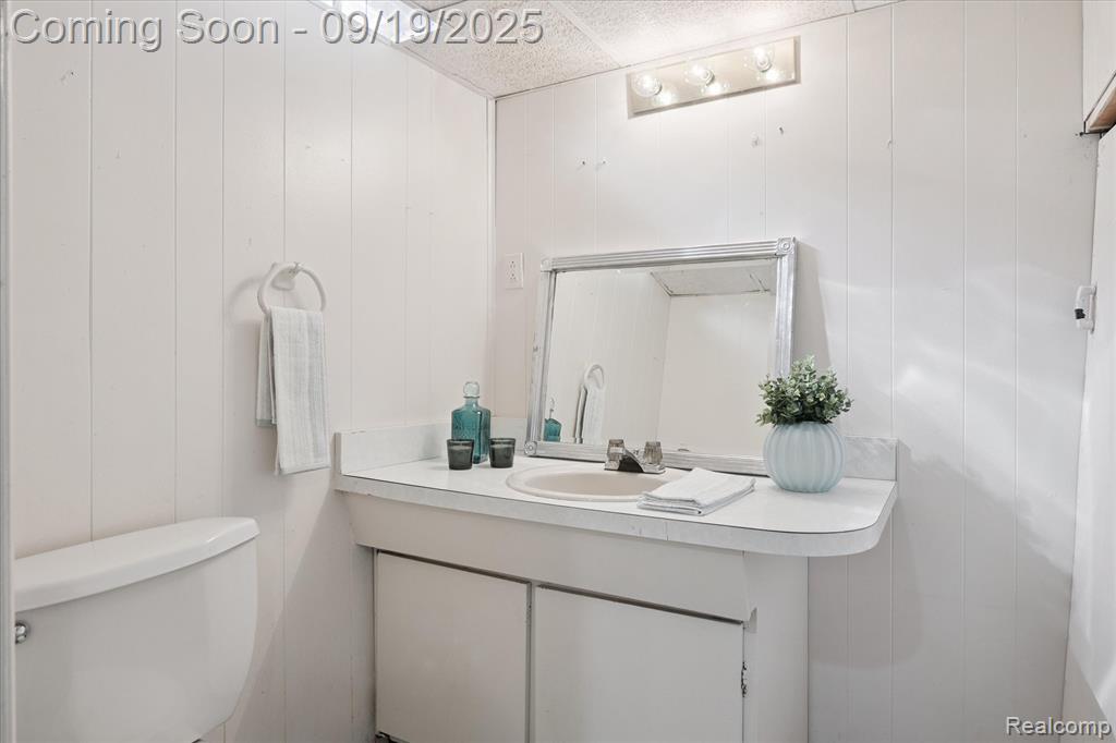 8425 Wormer, Dearborn Heights, MI 48127 — Photo 37