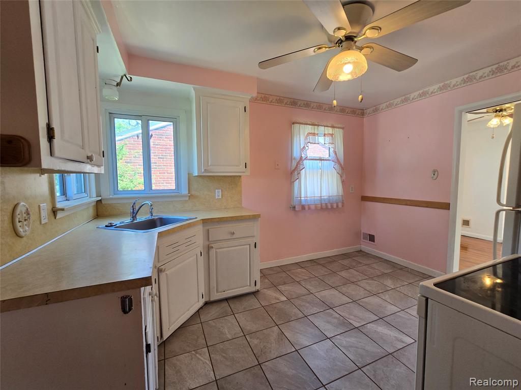 410 Central Street, Inkster, MI 48141 — Photo 7