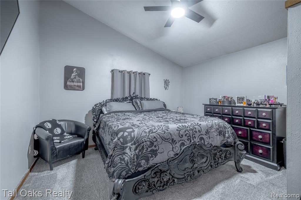 6123 Lapeer Road, Burton, MI 48509 — Photo 13
